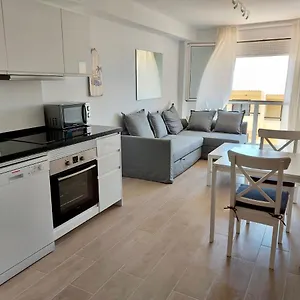  Apartment Surfers Nest
